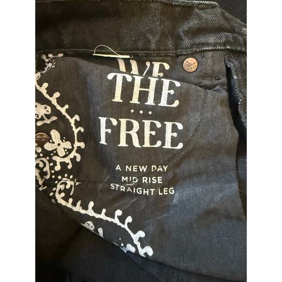 FREE PEOPLE We The Free A New Day Mid Rise Straight Leg Black Denim Jean 25 - Picture 8 of 10